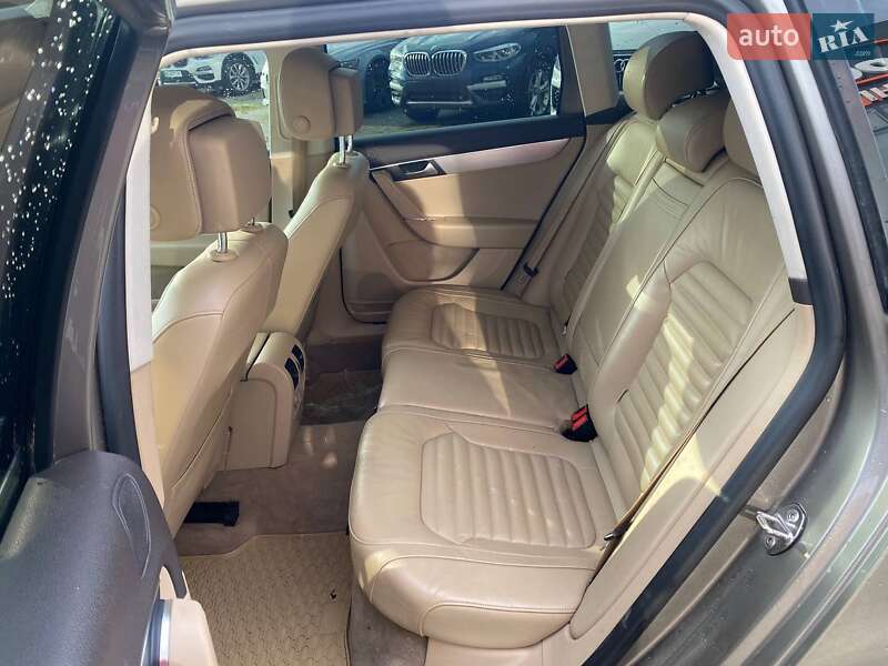 Универсал Volkswagen Passat 2013 в Львове