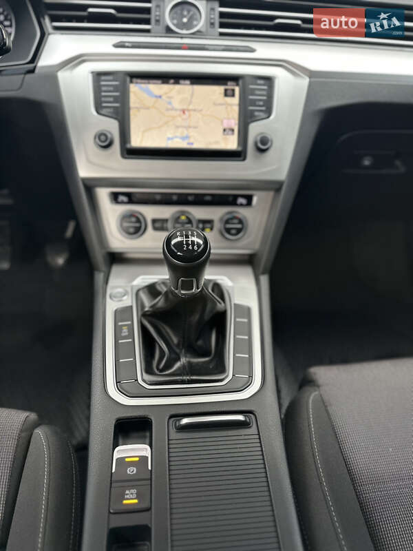 Универсал Volkswagen Passat 2016 в Днепре