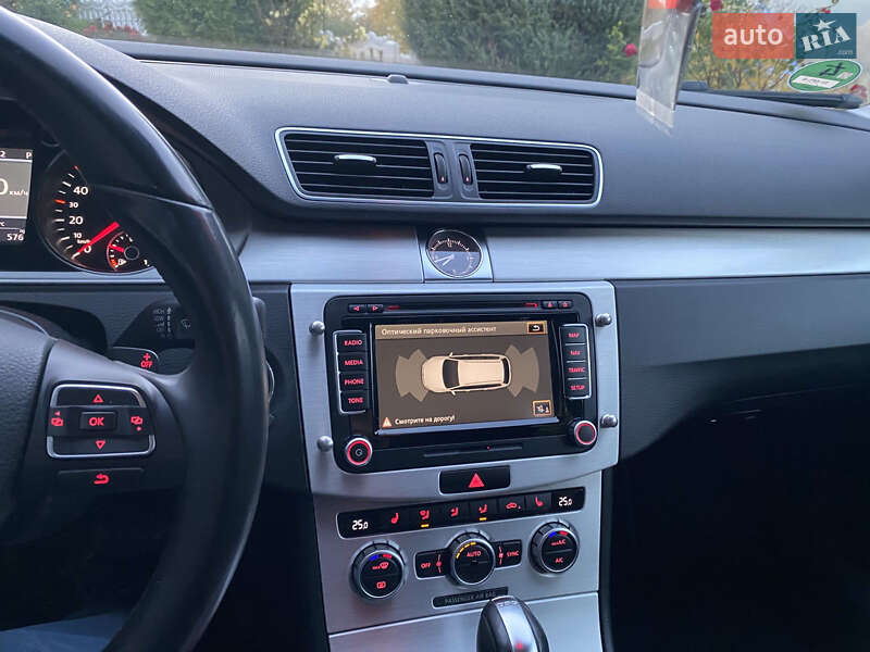 Универсал Volkswagen Passat 2012 в Бучаче