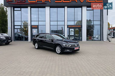 Универсал Volkswagen Passat 2018 в Киеве
