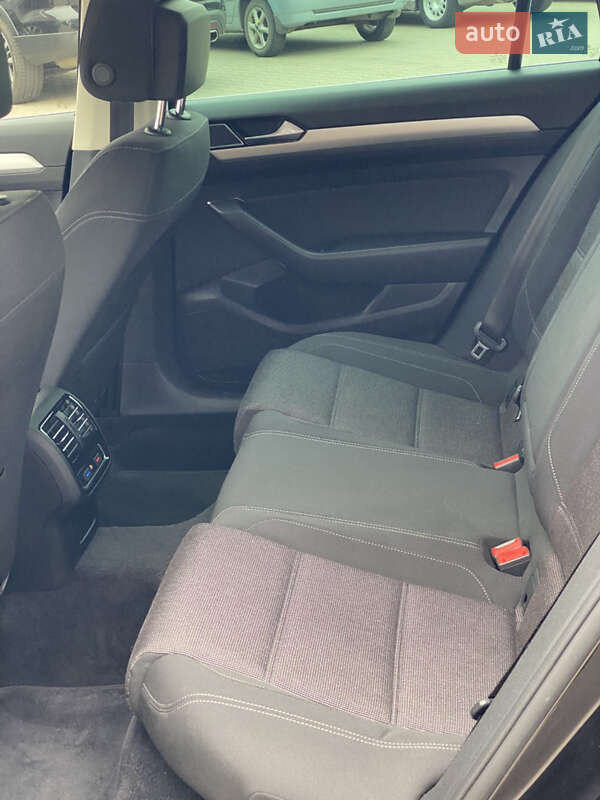 Універсал Volkswagen Passat 2018 в Києві