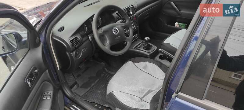 Универсал Volkswagen Passat 2002 в Сумах