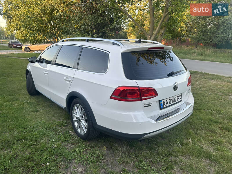Универсал Volkswagen Passat 2013 в Киеве