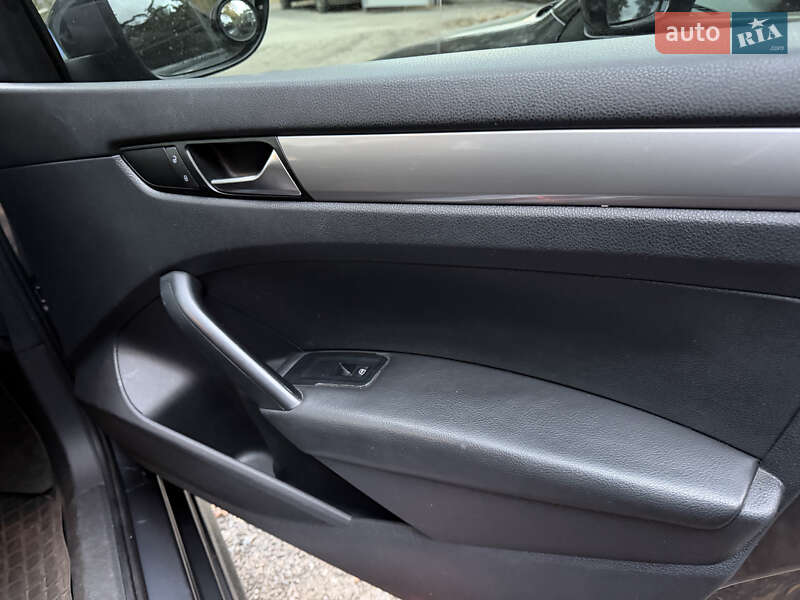 Седан Volkswagen Passat 2012 в Днепре фото 22 Седан Volkswagen Passat 2012 в Днепре