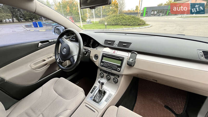 Универсал Volkswagen Passat 2009 в Кропивницком