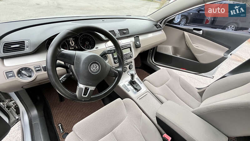Универсал Volkswagen Passat 2009 в Кропивницком