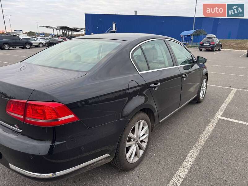 Седан Volkswagen Passat 2011 в Решетиловке