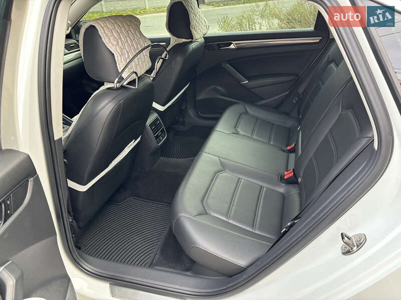 Седан Volkswagen Passat 2016 в Києві фото 9 Седан Volkswagen Passat 2016 в Києві