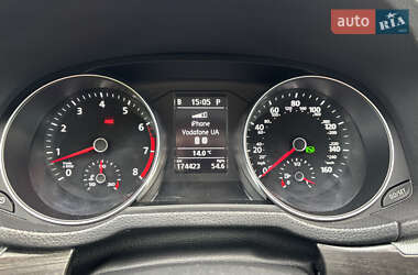 Седан Volkswagen Passat 2016 в Киеве
