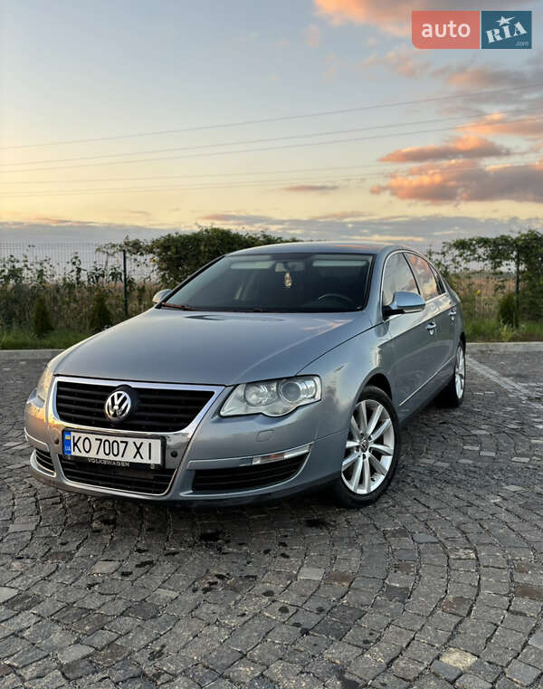 Седан Volkswagen Passat 2010 в 