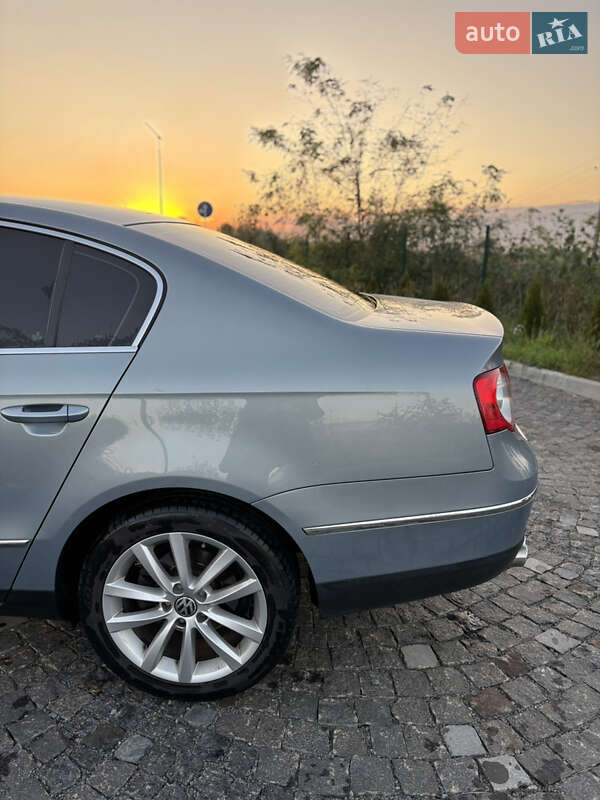Седан Volkswagen Passat 2010 в Иршаве