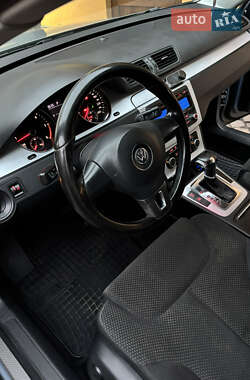 Седан Volkswagen Passat 2010 в 