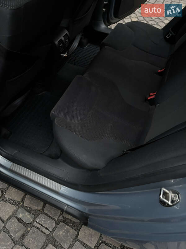 Седан Volkswagen Passat 2010 в Иршаве