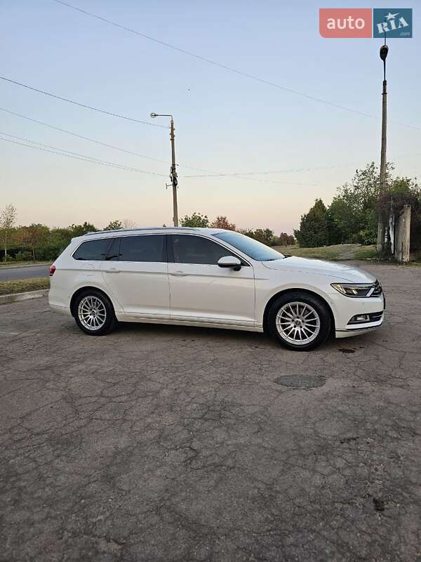Универсал Volkswagen Passat 2016 в Славянске