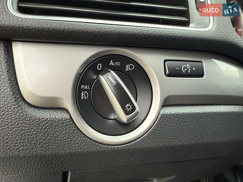 Седан Volkswagen Passat 2015 в Дубні фото 21 Седан Volkswagen Passat 2015 в Дубні
