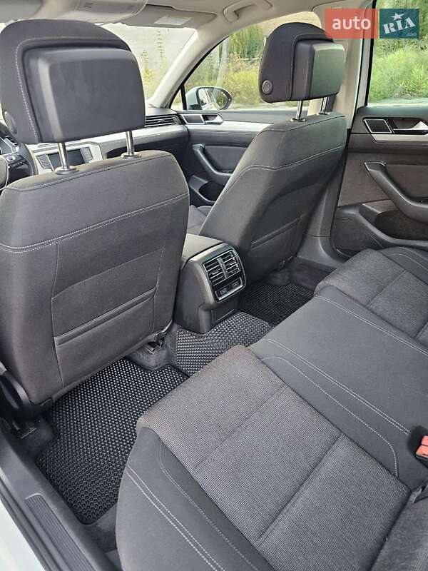 Универсал Volkswagen Passat 2016 в Славянске