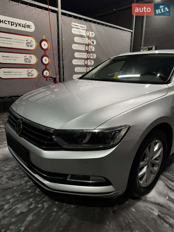 Універсал Volkswagen Passat 2017 в Києві фото Універсал Volkswagen Passat 2017 в Києві
