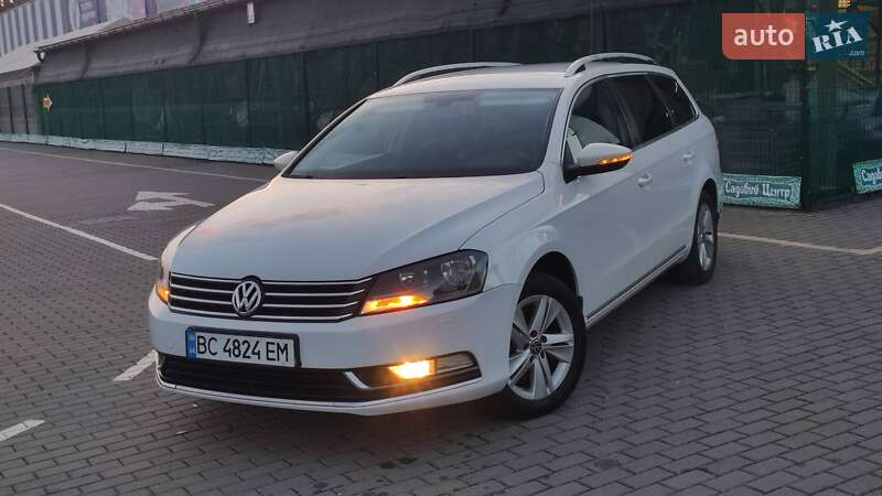 Універсал Volkswagen Passat 2012 в Дрогобичі