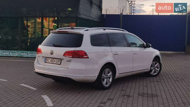 Універсал Volkswagen Passat 2012 в Дрогобичі