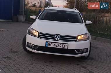 Универсал Volkswagen Passat 2012 в 