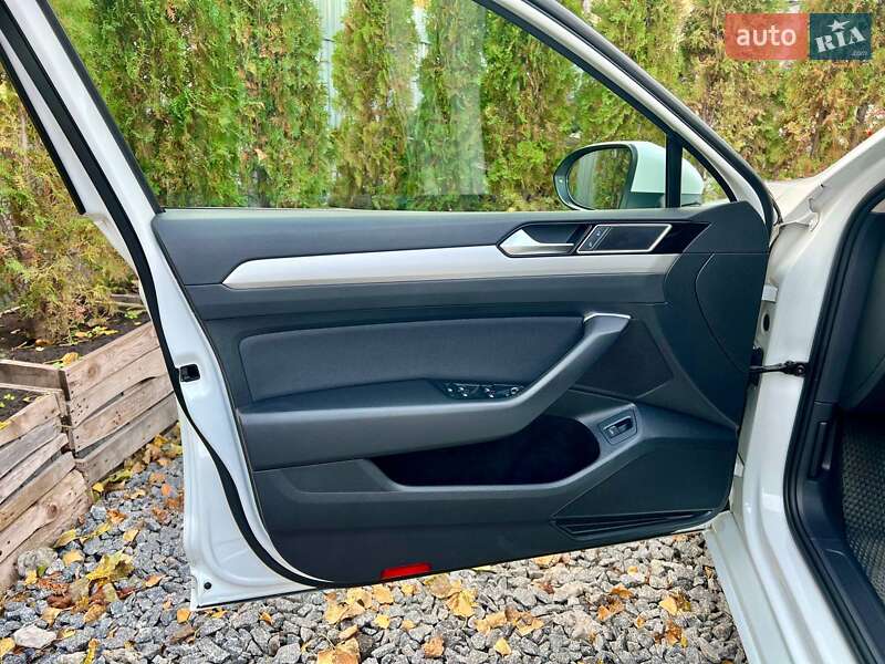 Седан Volkswagen Passat 2017 в Полтаве фото 42 Седан Volkswagen Passat 2017 в Полтаве