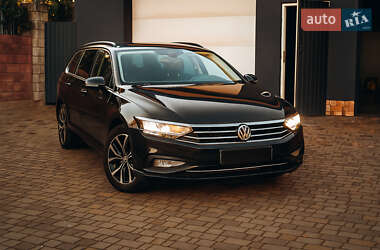 Универсал Volkswagen Passat 2020 в Луцке