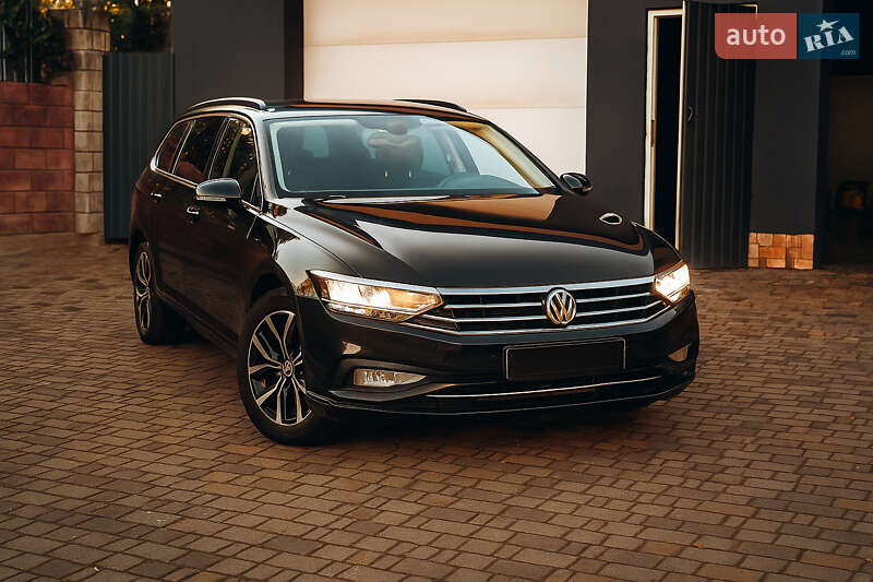 Универсал Volkswagen Passat 2020 в Луцке фото Универсал Volkswagen Passat 2020 в Луцке