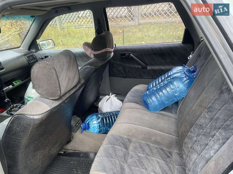 Седан Volkswagen Passat 1989 в Киеве фото 5 Седан Volkswagen Passat 1989 в Киеве