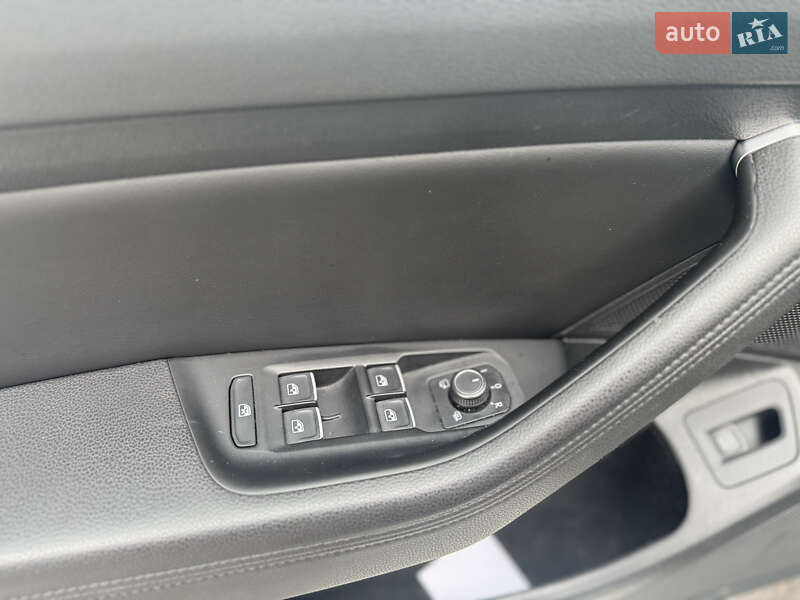 Универсал Volkswagen Passat 2018 в Киеве фото 10 Универсал Volkswagen Passat 2018 в Киеве