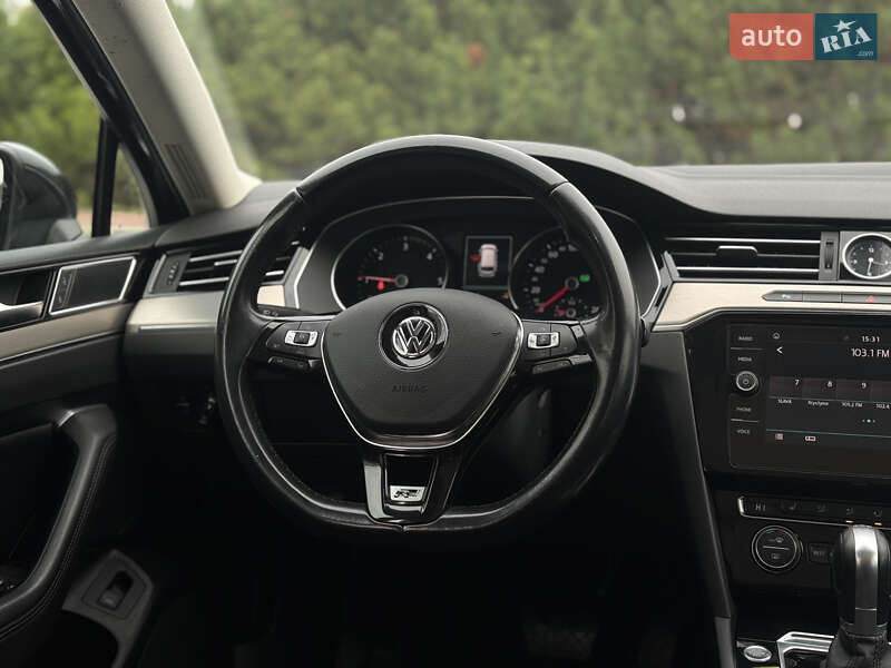 Универсал Volkswagen Passat 2018 в Киеве фото 30 Универсал Volkswagen Passat 2018 в Киеве