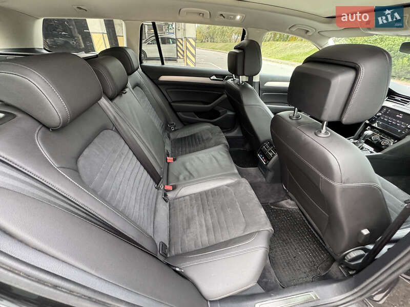 Универсал Volkswagen Passat 2018 в Киеве фото 36 Универсал Volkswagen Passat 2018 в Киеве