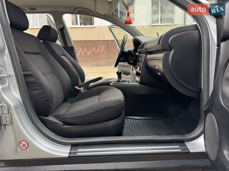 Универсал Volkswagen Passat 2002 в Звягеле фото 18 Универсал Volkswagen Passat 2002 в Звягеле