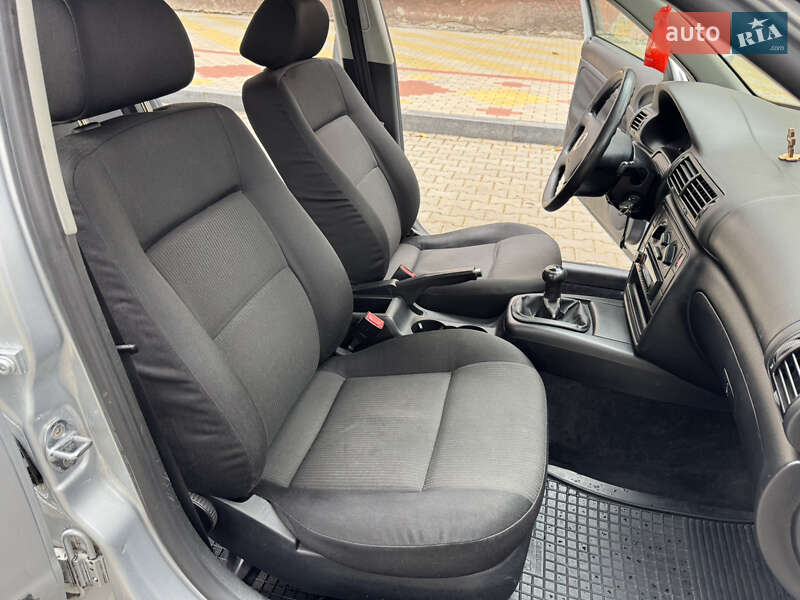 Универсал Volkswagen Passat 2002 в Звягеле фото 21 Универсал Volkswagen Passat 2002 в Звягеле