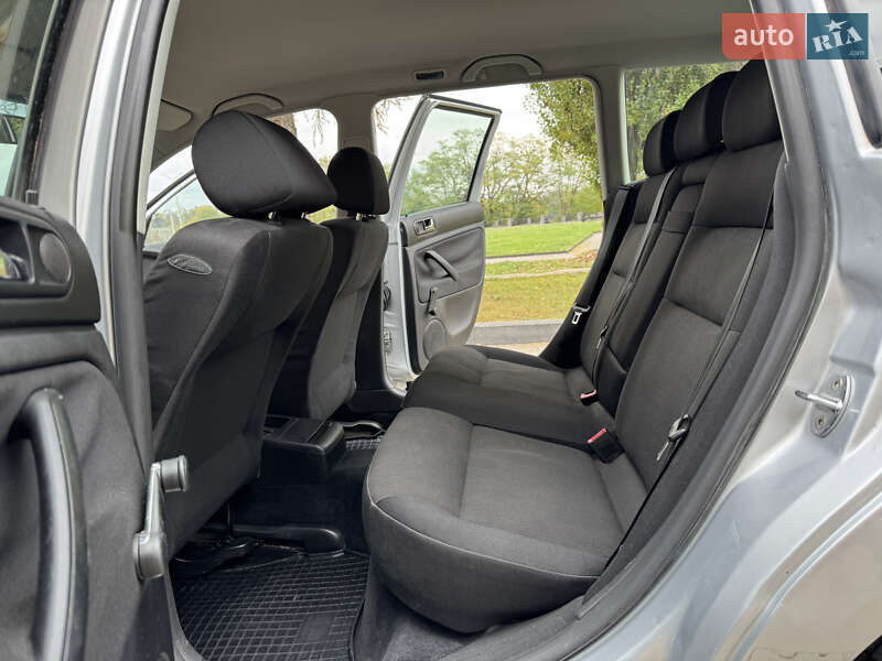 Универсал Volkswagen Passat 2002 в Звягеле фото 31 Универсал Volkswagen Passat 2002 в Звягеле