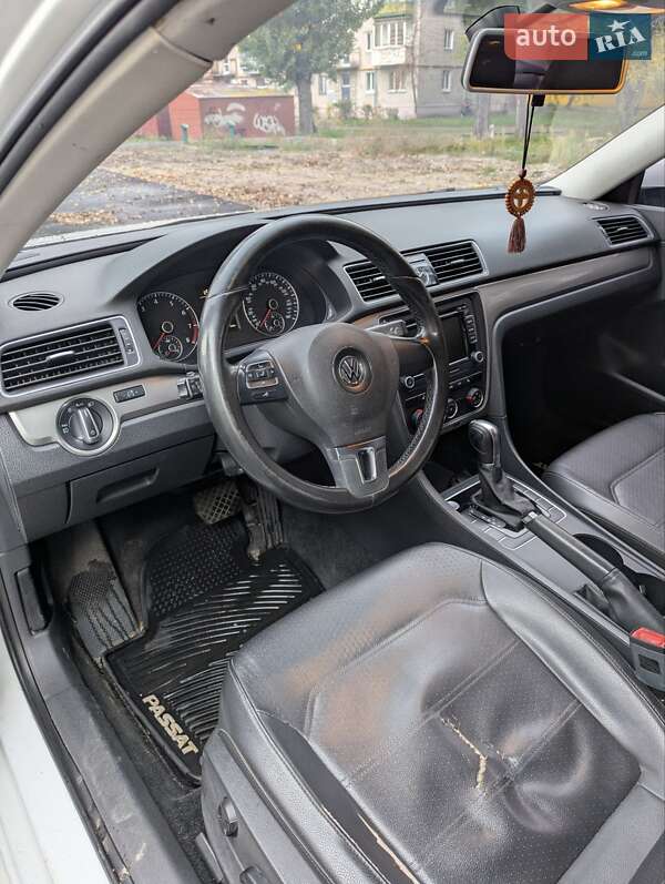 Седан Volkswagen Passat 2015 в Києві