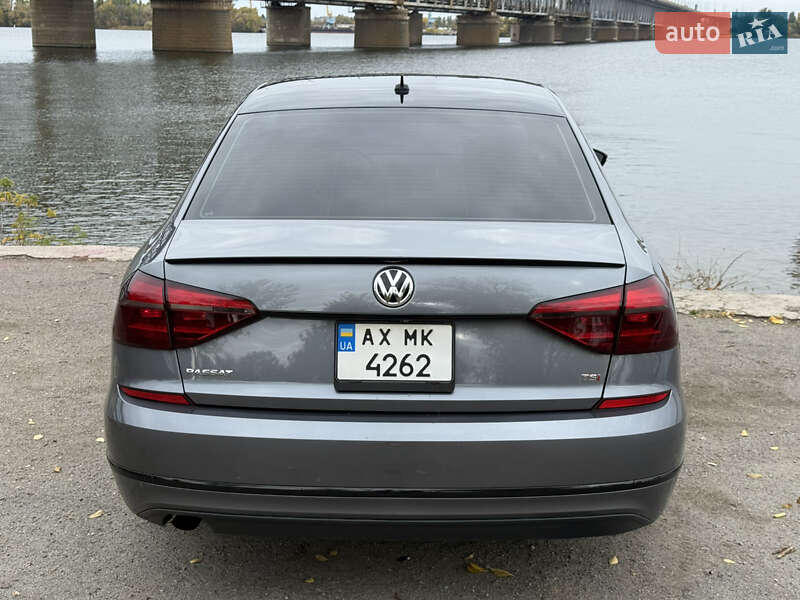 Седан Volkswagen Passat 2016 в Дніпрі
