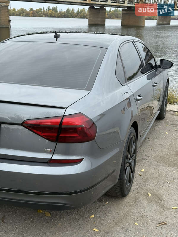 Седан Volkswagen Passat 2016 в Дніпрі