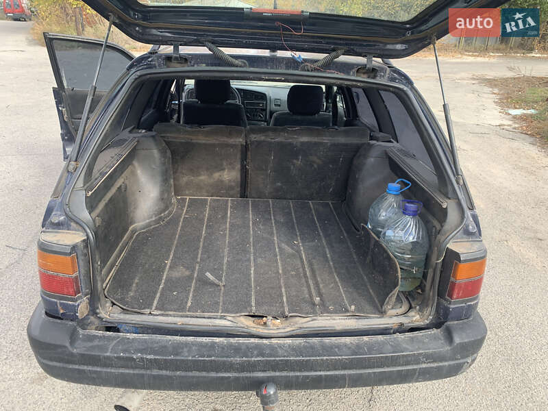 Універсал Volkswagen Passat 1989 в Дніпрі