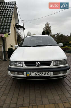 Универсал Volkswagen Passat 1996 в 