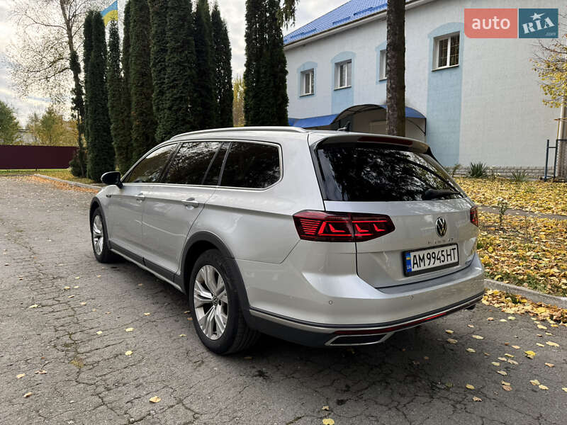 Универсал Volkswagen Passat 2020 в Корце