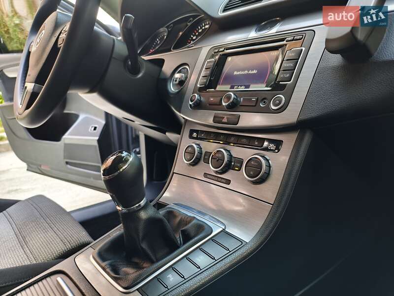 Універсал Volkswagen Passat 2012 в Львові фото 20 Універсал Volkswagen Passat 2012 в Львові