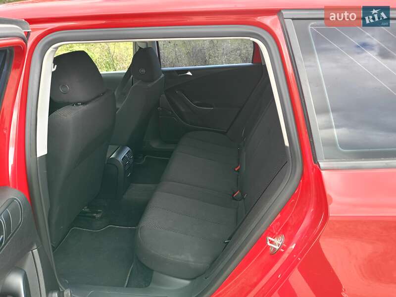 Универсал Volkswagen Passat 2010 в Львове фото 5 Универсал Volkswagen Passat 2010 в Львове