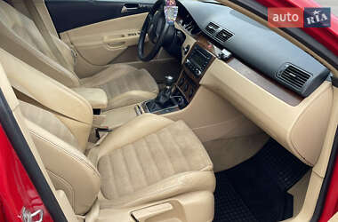 Седан Volkswagen Passat 2005 в  фото 47 Седан Volkswagen Passat 2005 в