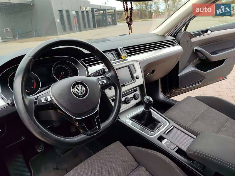 Универсал Volkswagen Passat 2016 в Стрые