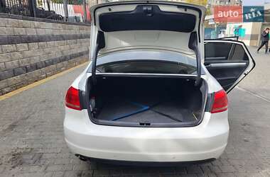 Седан Volkswagen Passat 2012 в 