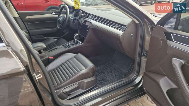 Седан Volkswagen Passat 2016 в Житомире фото 22 Седан Volkswagen Passat 2016 в Житомире