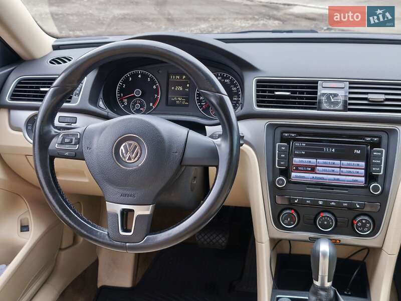 Седан Volkswagen Passat 2015 в Києві