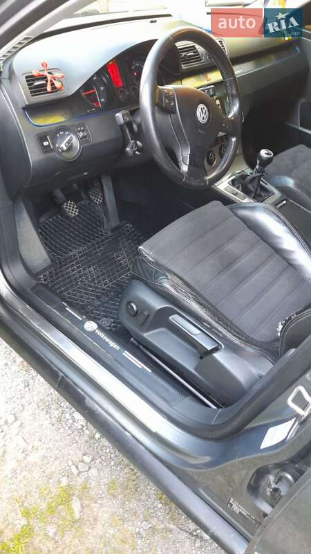 Универсал Volkswagen Passat 2006 в Сколе