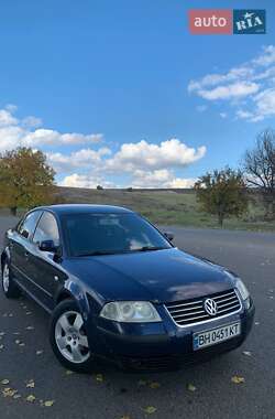 Седан Volkswagen Passat 2001 в Захарьевке