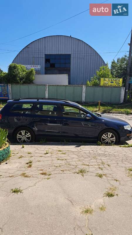 Универсал Volkswagen Passat 2009 в Житомире